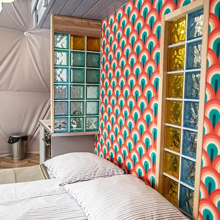 Glamping Bunny Glamp