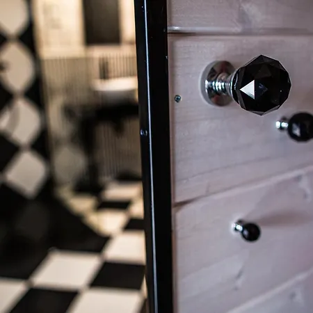 Glamping Bunny Glamp *